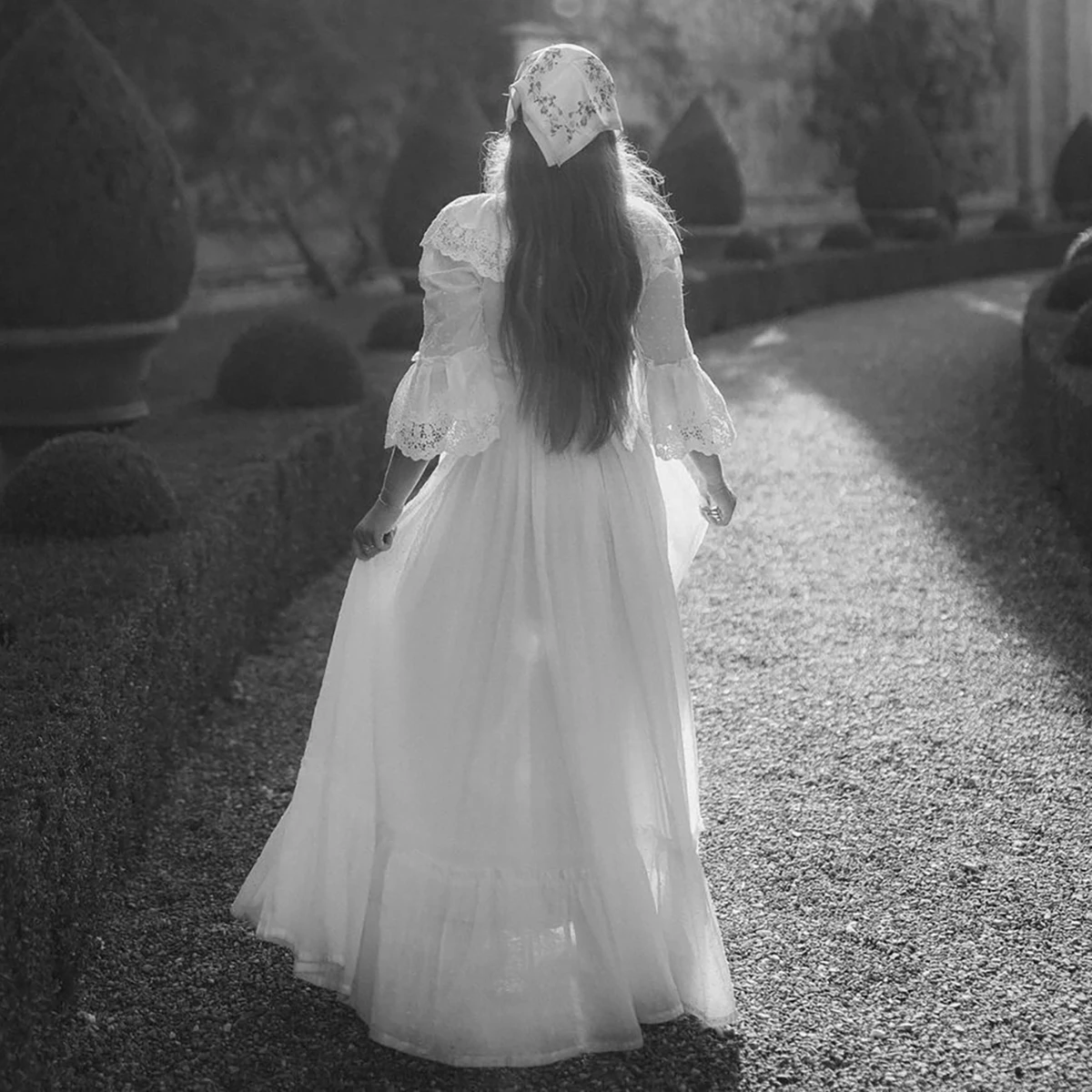 Customized Dotted Scoop Neck Lace Collar Vintage 1970s Wedding Dress A Line Customize Caped Shoulder Bridal Gowns Lace Sleeves