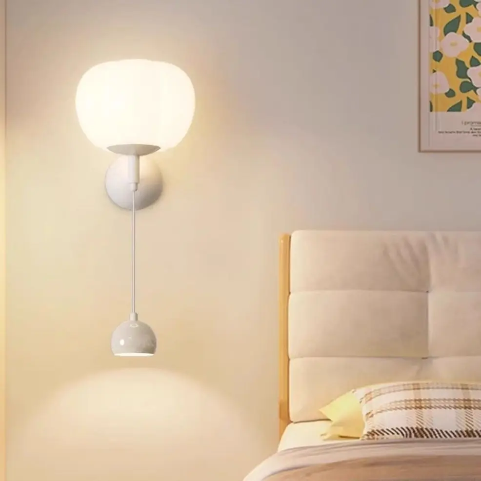 

Cream style wall lamp French light luxury high-end feeling master bedroom bedside lamp children's room wall lamp