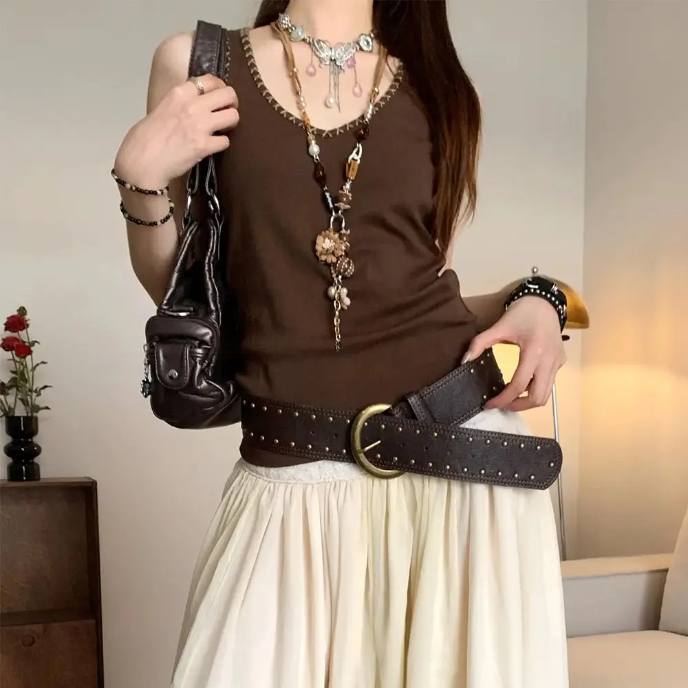 

Fashionable Vintage Women's Rivet Belt Gothic Y2k Leather Waist Belt Punk Heavy-Duty Dress Jeans Belt Spicy Girls