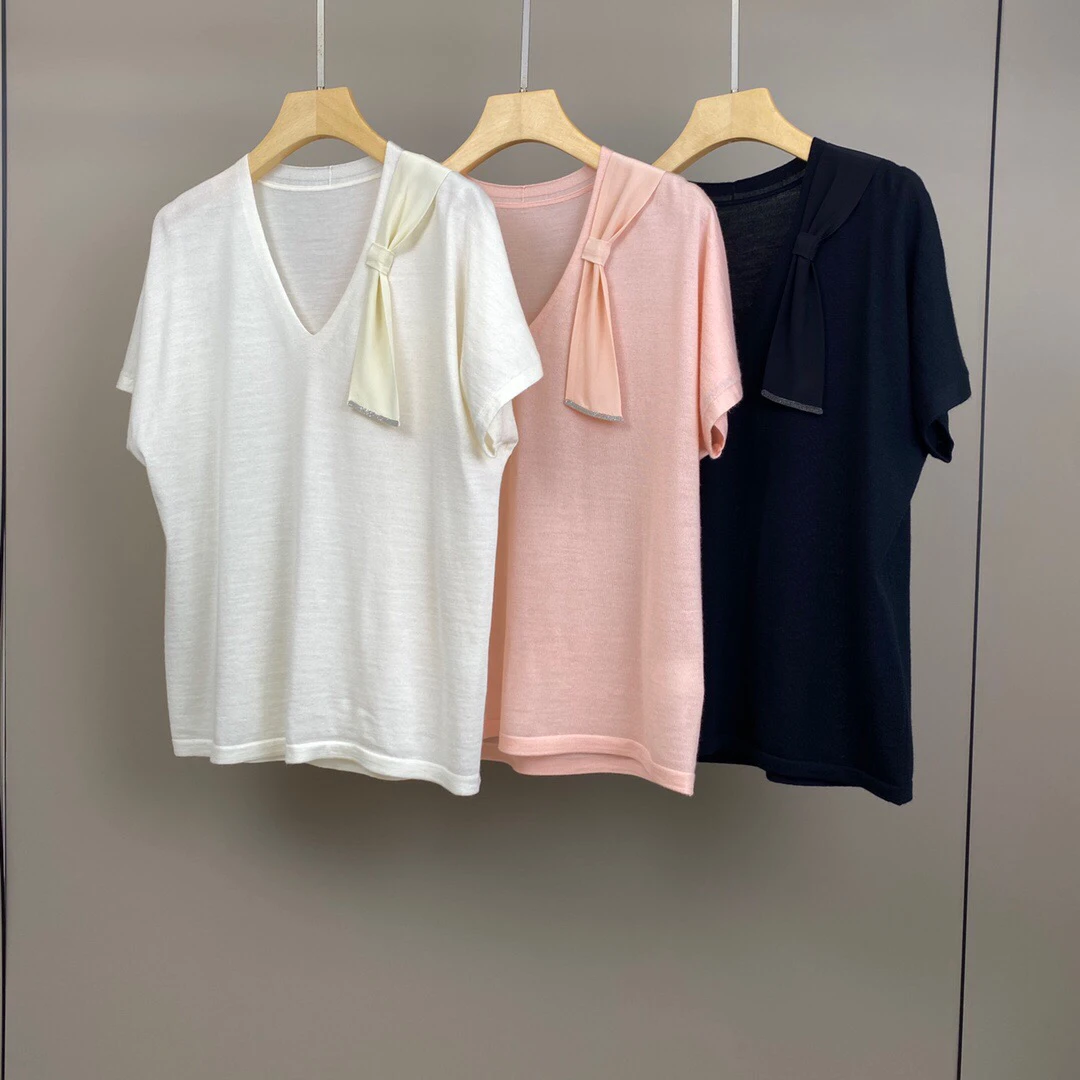 

Bc* 2024 Spring And Summer New Silk Chain Decorated Bowknot Short Sleeve Knitted Sweater Solid Color V-Neck Top Women