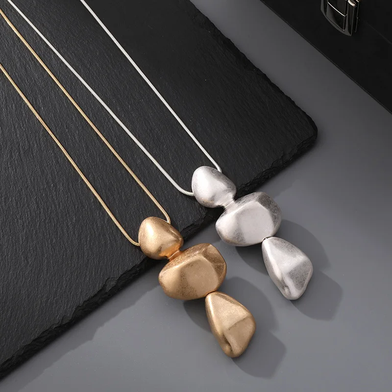 

Fashionable Light Luxury Irregular Geometric Alloy Pendants Women's Long Necklace Clothing Accessories Sweater Chain