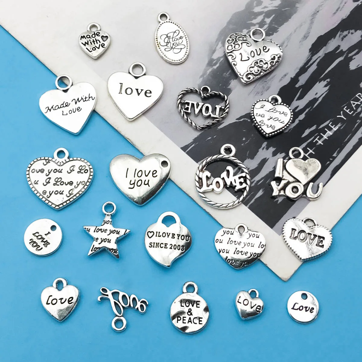 20pcs Heart-shaped Charms Letter \