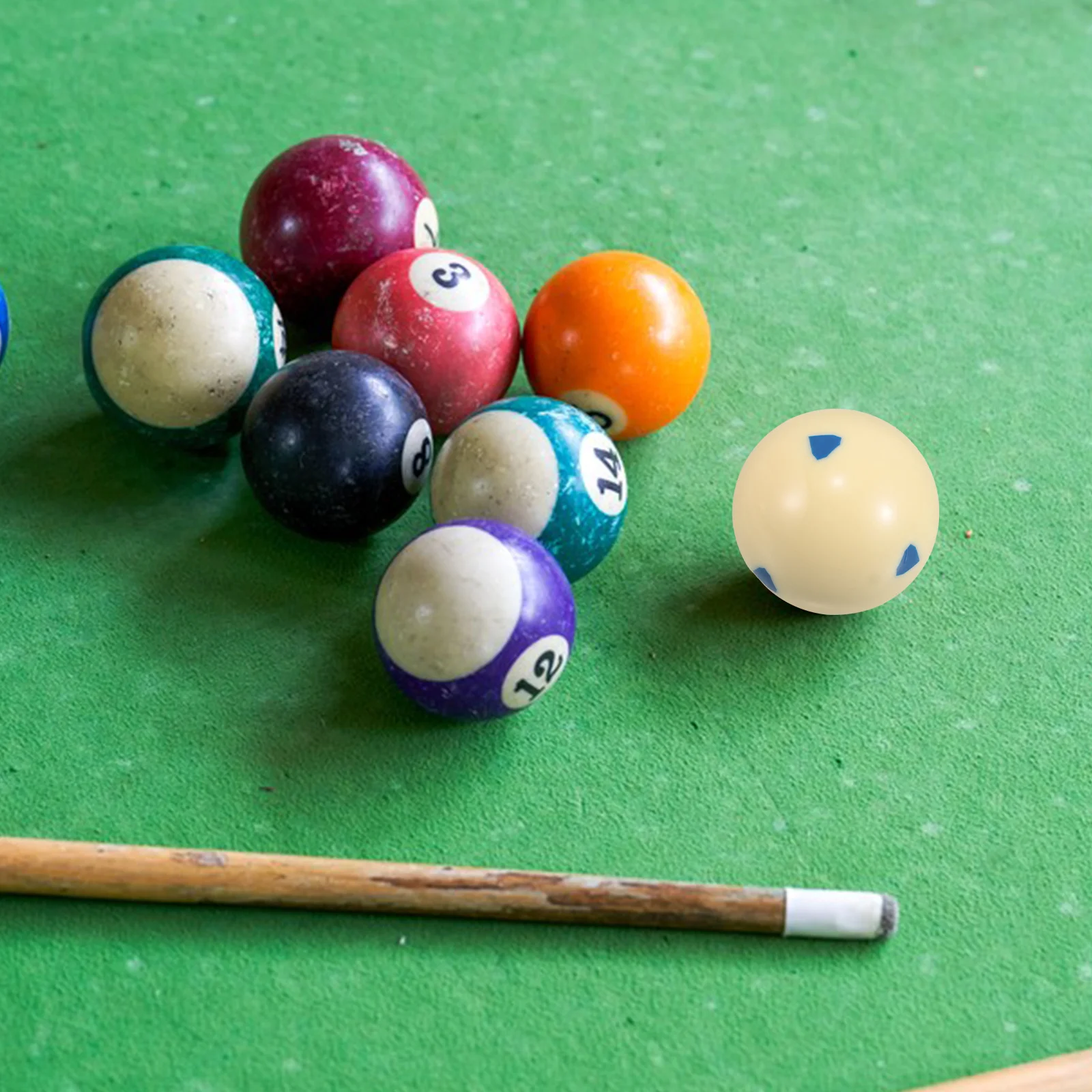 

Six- Ball Cue Ball Billiard Training Practice Resin Replacement Billiards Supplies Accessories Pool Balls