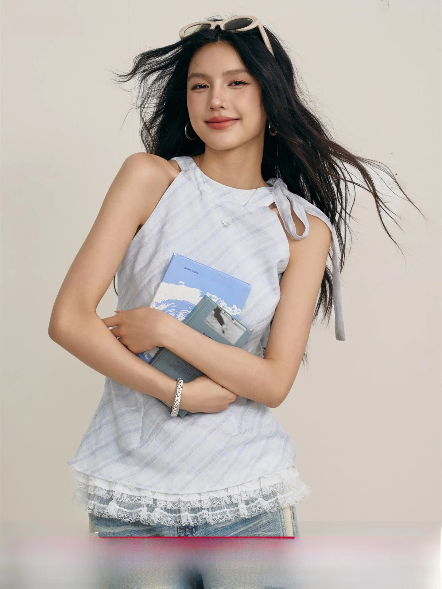 

Новый летний женский топ Chill Zoe синего цвета в клетку, с кружевной отделкой, приталенный, с эффектом утяжки талии