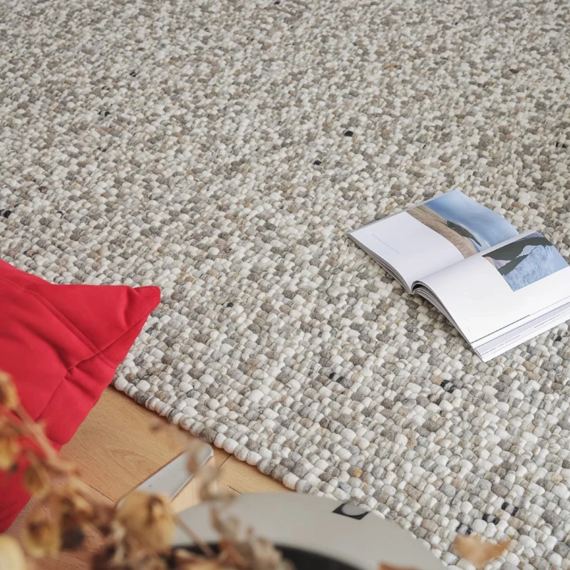 

2025 new imported simple living room hand-woven glue-free particle carpet bedroom bedside blanket