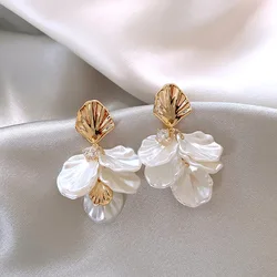 ZAKOL Korean Fashion Imitation Shell Dangle Earrings White Crystal Zirconia Flower Bridal Earring Party Accessories for Women