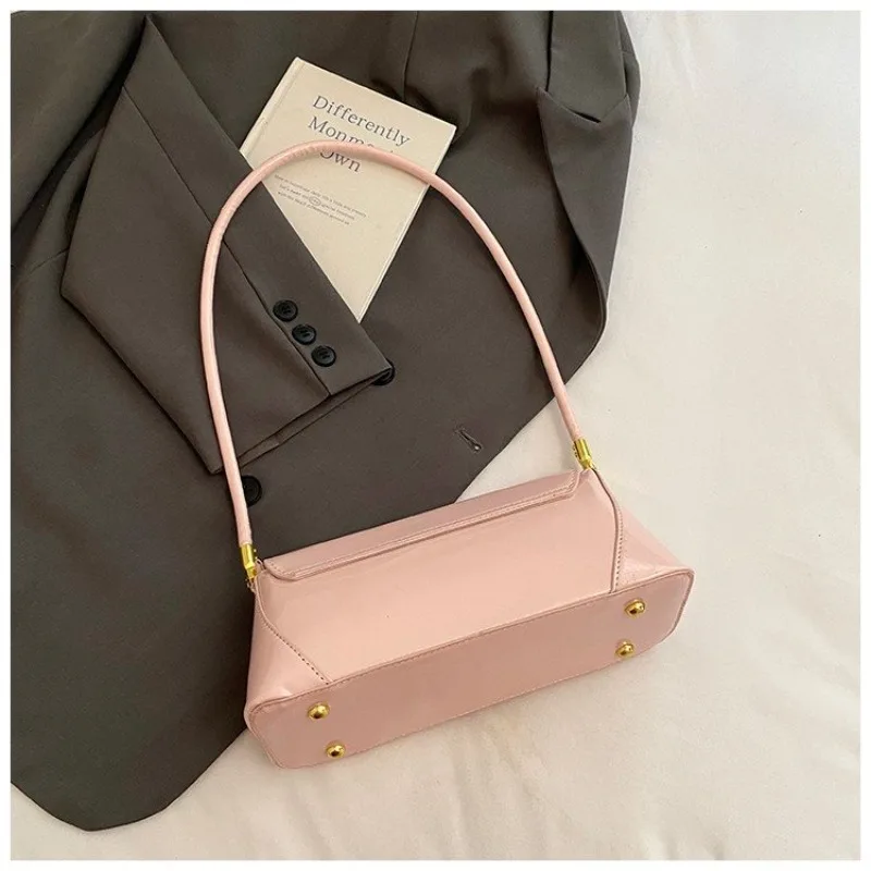 

Новые винтажные сумки 2026 года для женщин, французский нишевый стиль, модные сумки через плечо и кроссбоди, элегантные городские аксессуары