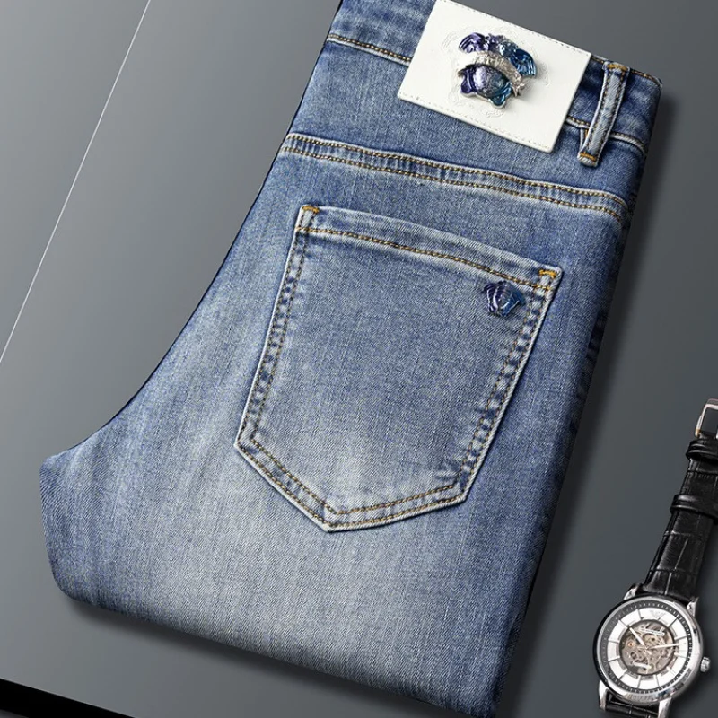 2024 nuovi Jeans di fascia alta da uomo di lusso leggero e semplicità Versatile moda Casual abbigliamento da uomo pantaloni affusolati Slim Fit