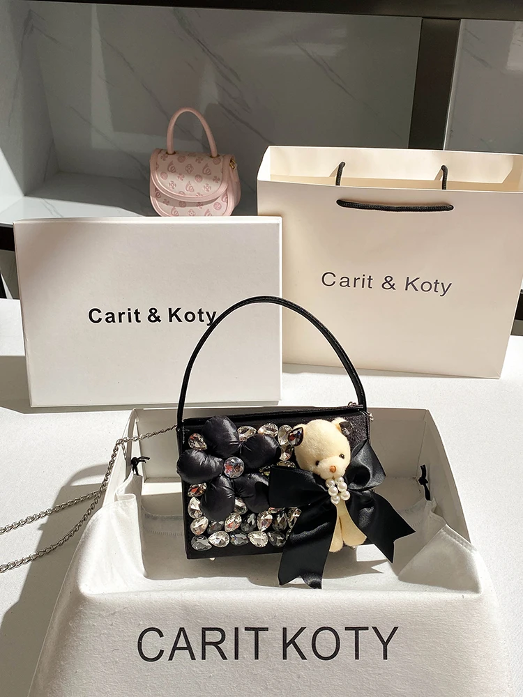 

Popular and Luxury Handbag with Charming Cute Decoration Flowers Women's Stylish and Versatile Shoulder Crossbody Bag