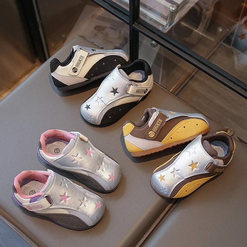 

Детская повседневная обувь, дышащая удобная обувь на плоской подошве для мальчиков и девочек, осень 2023, новые детские теннисные туфли, мягкие нескользящие туфли