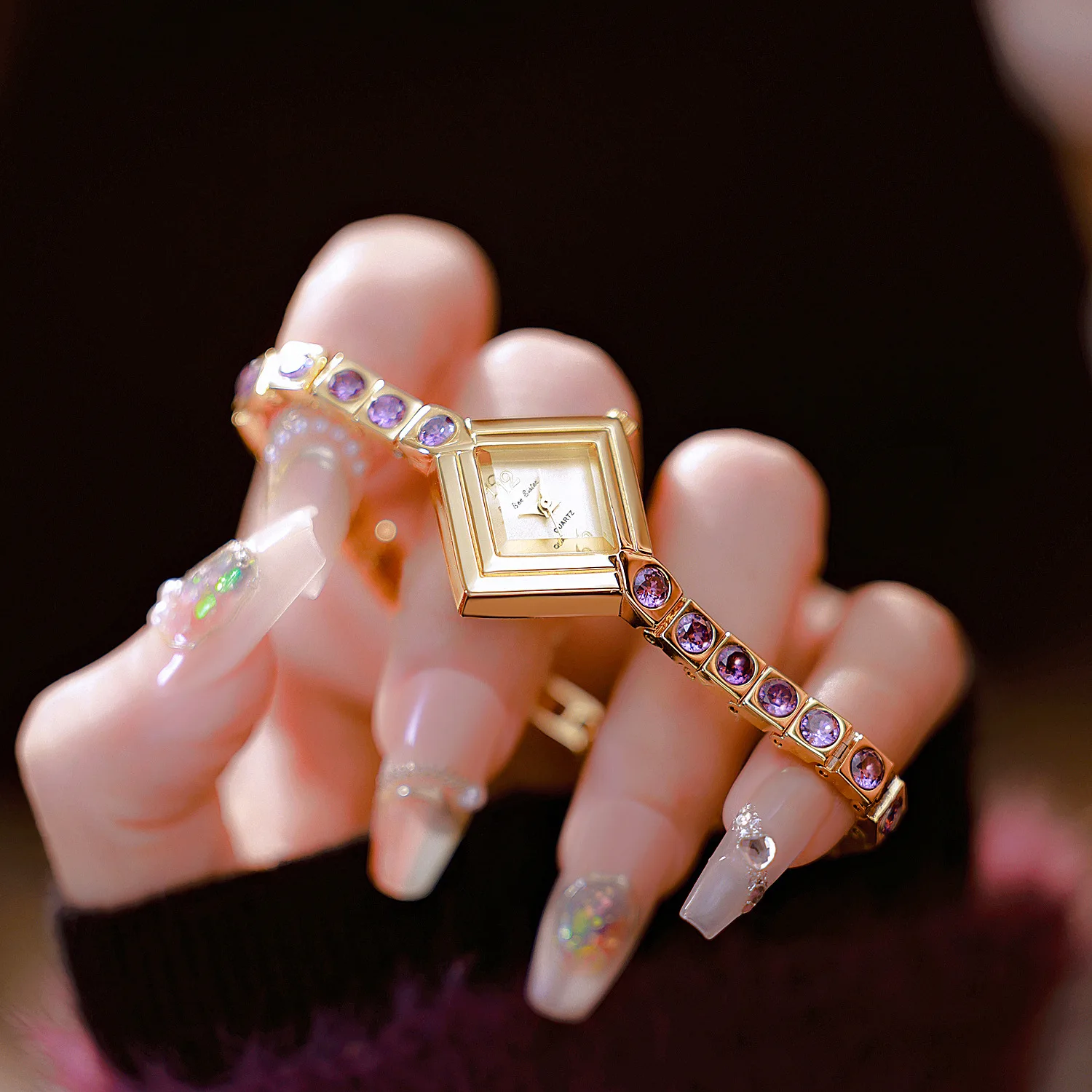 Los mejores regalos para mujer, relojes inusuales con diamantes, reloj de cuarzo de lujo Vintage, relojes de pulsera impermeables a la moda para mujer