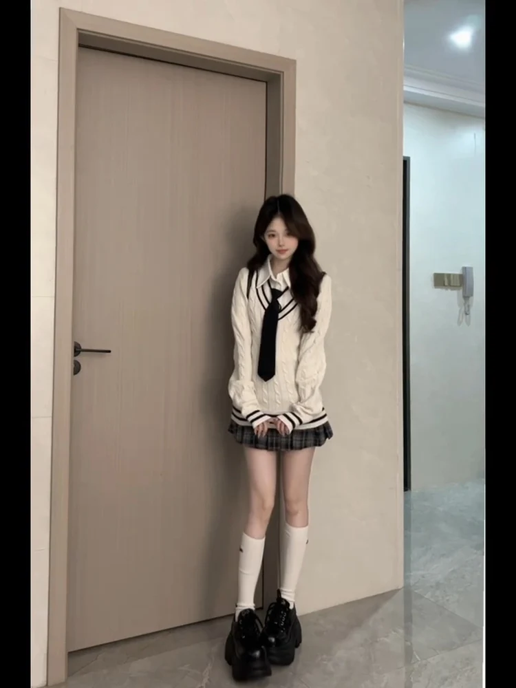 

Корейский стиль, искусственный вязаный свитер из двух частей, воротник рубашки в студенческом стиле, сращенный ​ ​ Свитер ранней осени для женщин