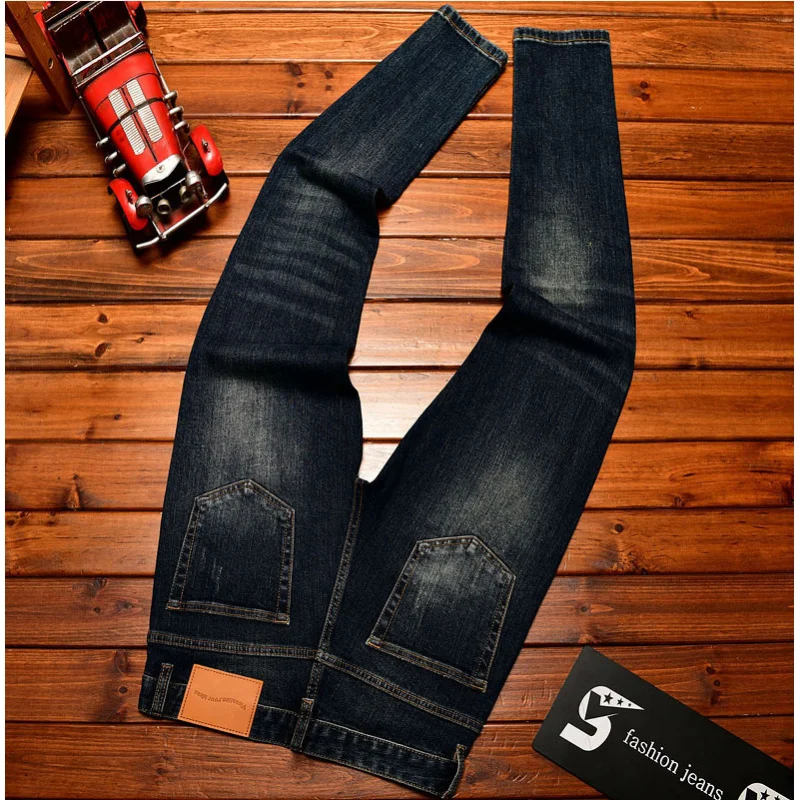 ダメージ加工ジーンズ メンズ 2025年 最新トレンドブランド ノスタルジックファッション スリムフィット スモールフット ディープブルー レトロ風 デニムパンツ
