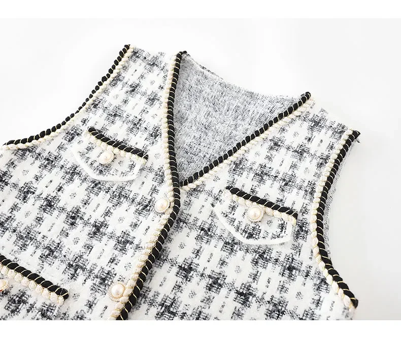 Houndstooth Knit Vest with Contrast Trim Flap Pocket Pearl Button Brush Sleeveless Cardigan Sweater Women Fall Winter Outfit