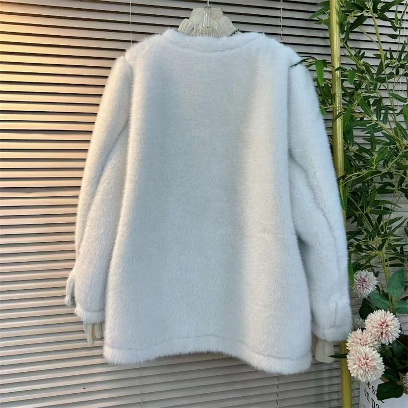 عالية الجودة فو فرو المنك معطف قطعة واحدة للنساء الخريف الشتاء سترة جديدة عيد الميلاد معركة رداء سترة معطف الإناث #5