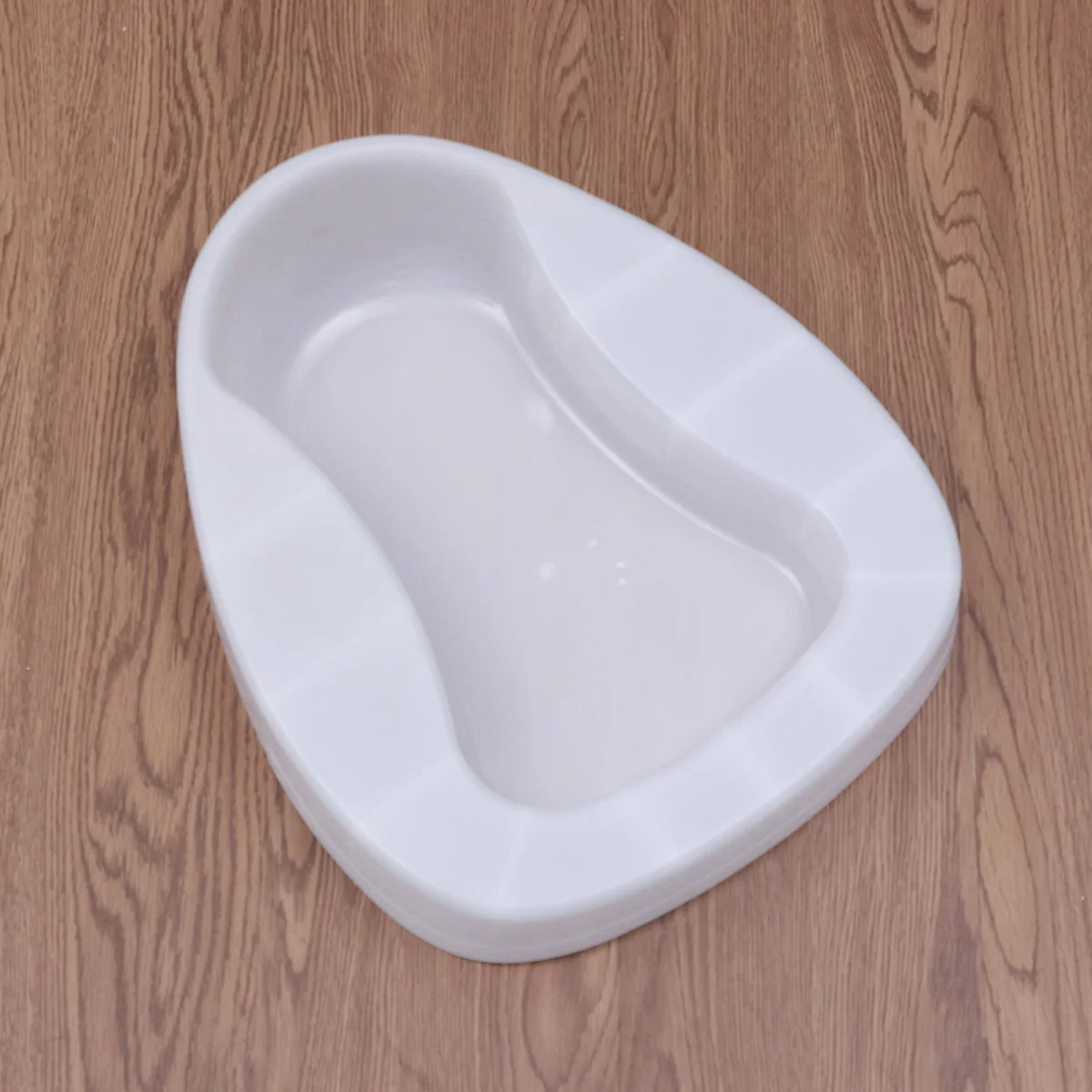 

1pc Thickened Bed Pan For Elderly Adults Kids Hospital Home Care Use Plastic Bedpans Suitable Bedridden Patients White