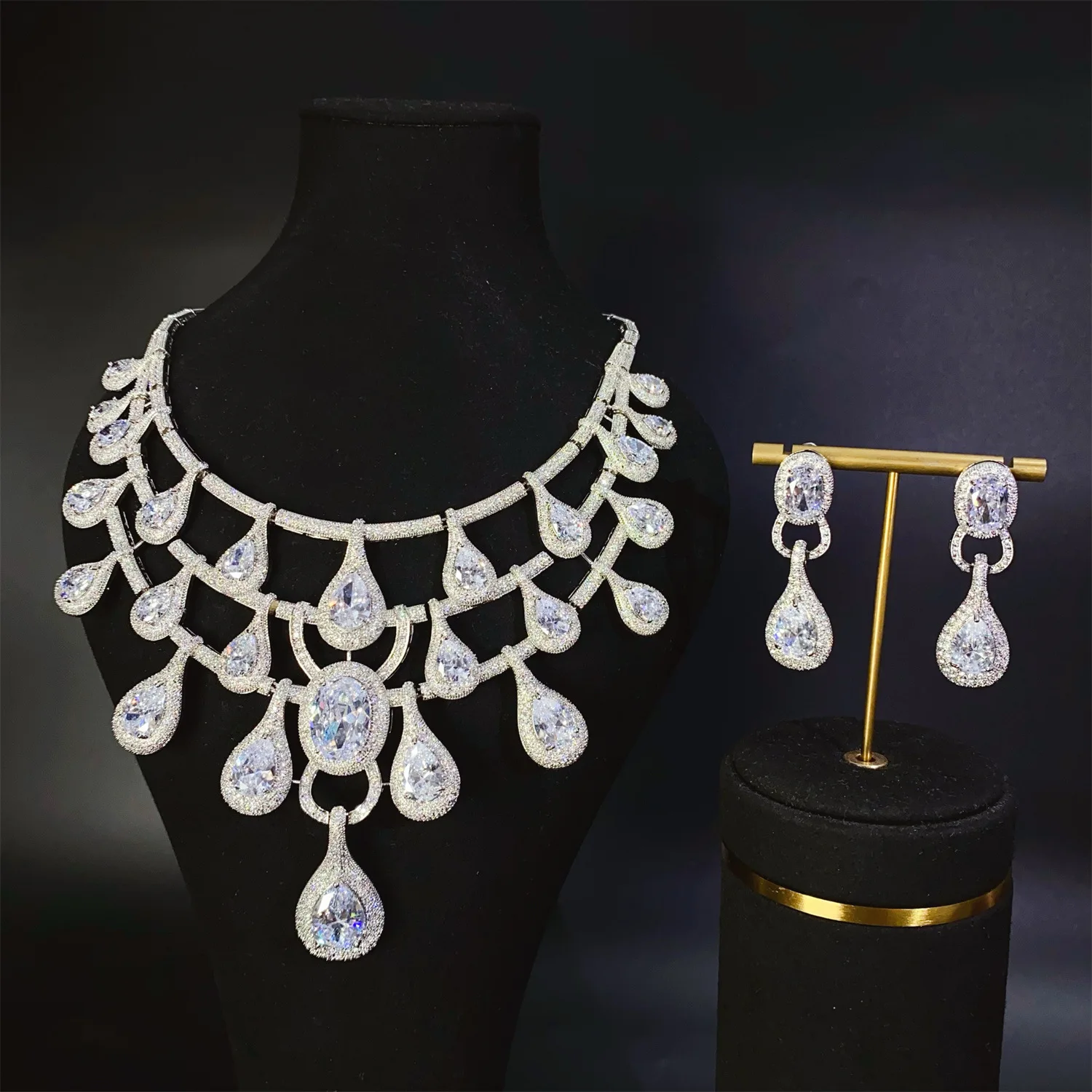 

New Luxury Tear Drop Zircon Necklace Earring Two-Piece Set Woman Jewelry Set High-Quality Dress Banquet Accessories