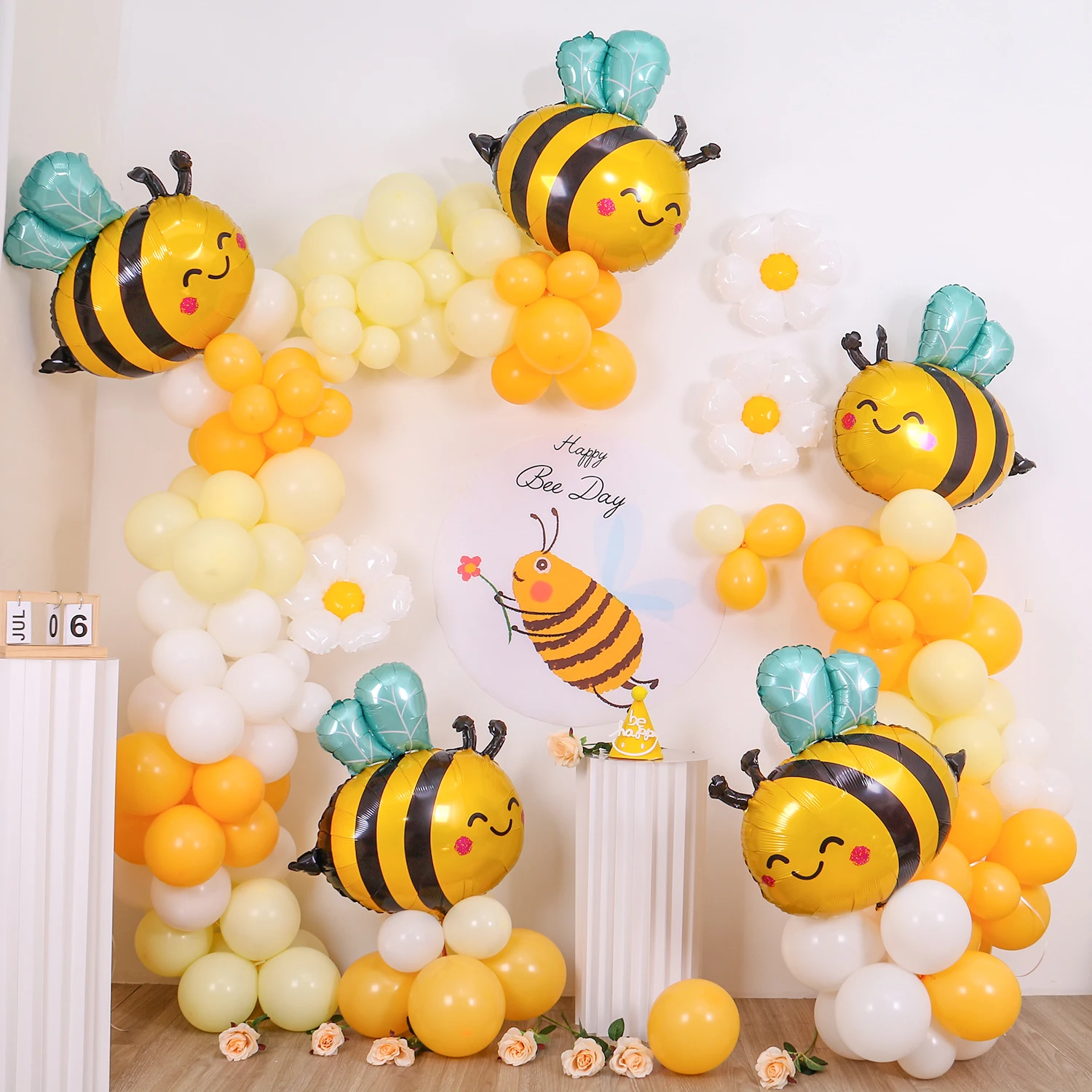 Bee Balloon Arch Set, Milk Yellow Big Bee Daisy Balloon, Sunflower Gender Revealing Birthday Party Decoration