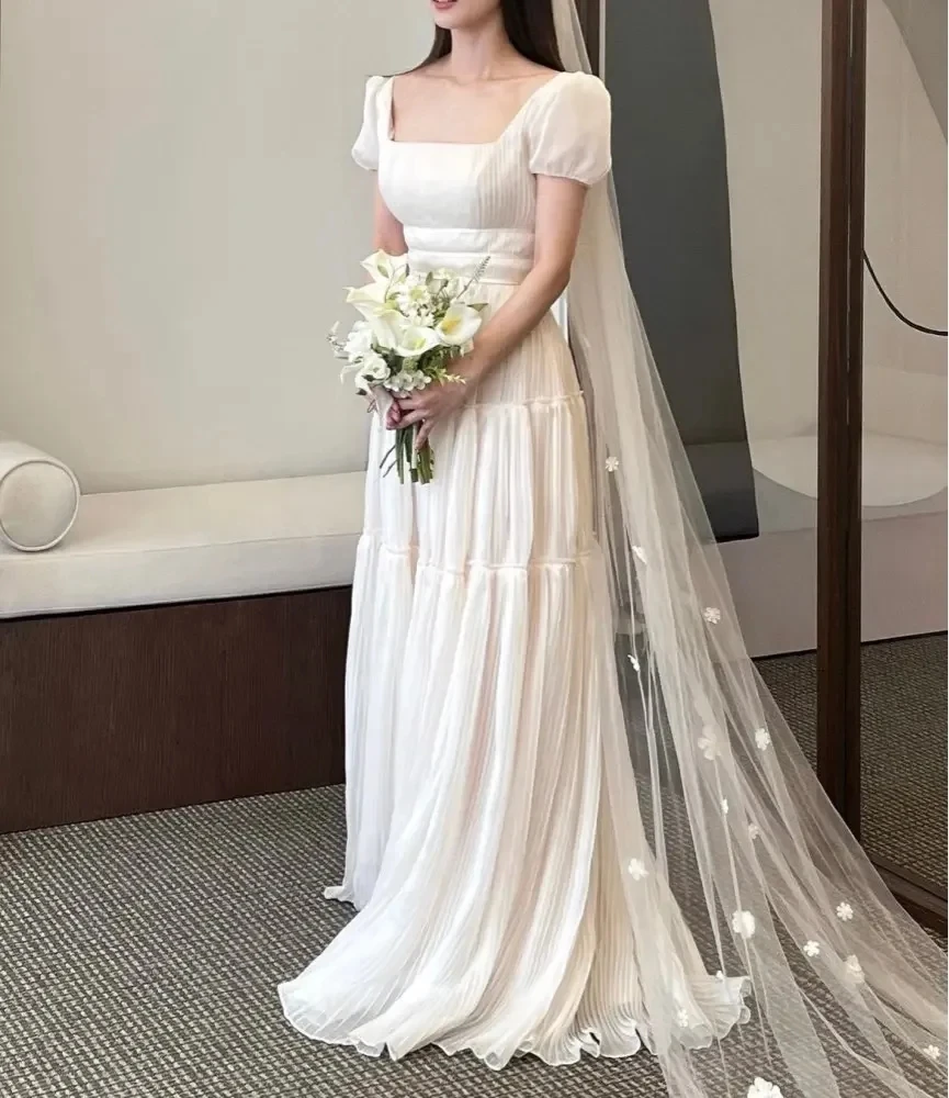 

Giyu Vintage Korea A Line Wedding Dresses Puff Short Sleeves Square Neck Draped Bridal Gowns With Tulle Long Veil Flowers