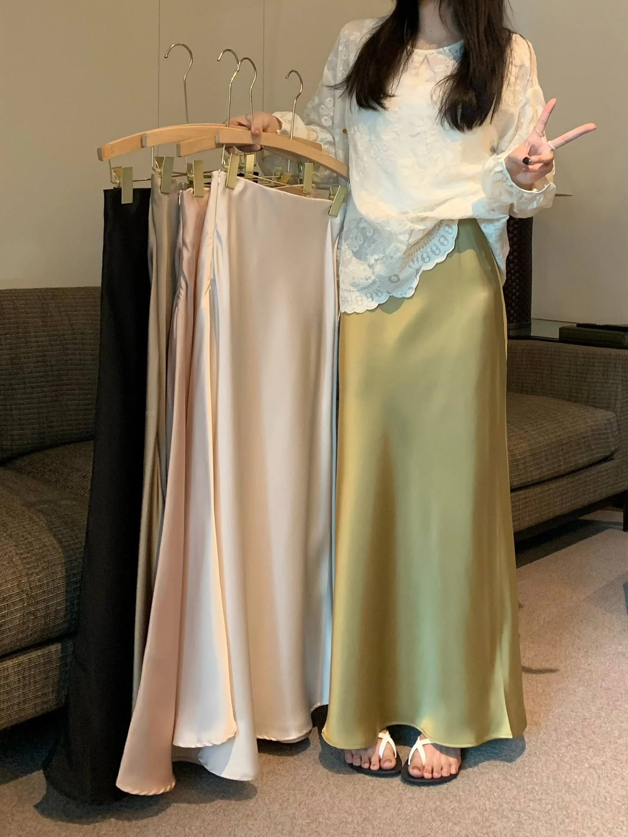 

Облегающая юбка с высокой талией и хвостом Fi, атласная юбка для тела, женская модная осень 2021, новинка Sle Ci, повседневная юбка трапециевидной формы для поездок на работу