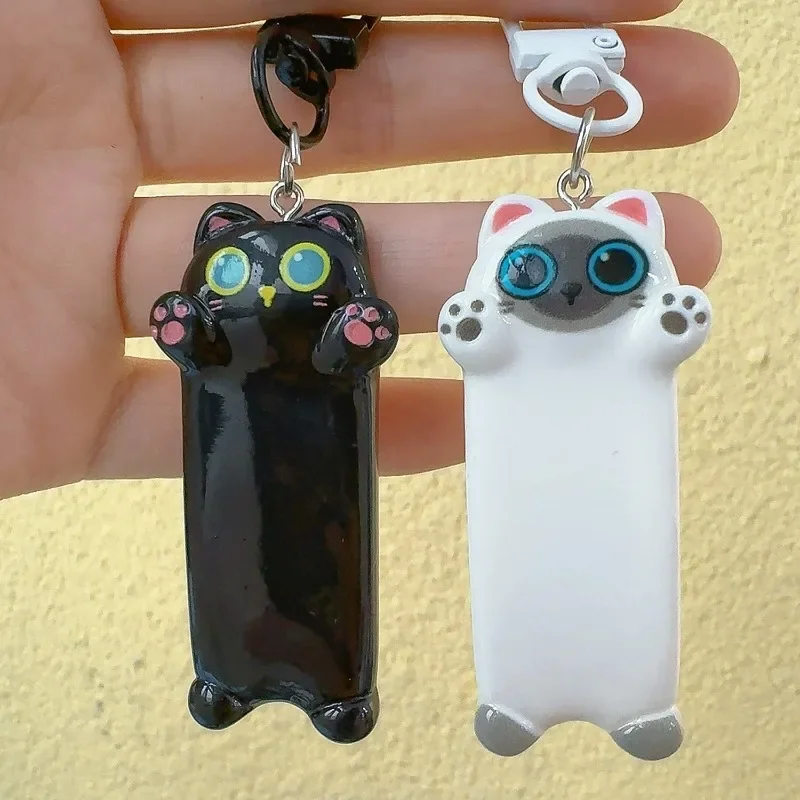 Cute Resin Cat Keychain with Hugging Design, Multicolor Bag Pendant Keyring for Kids, 6x2x0.5cm