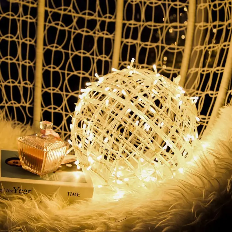 ﻿ ﻿ ﻿ Bolas para exteriores de 7,87 pulgadas, luces de globo, árbol colgante, luces de esfera de jardín con enchufe 46LED para fiesta, boda, patio, porche, decoraciones