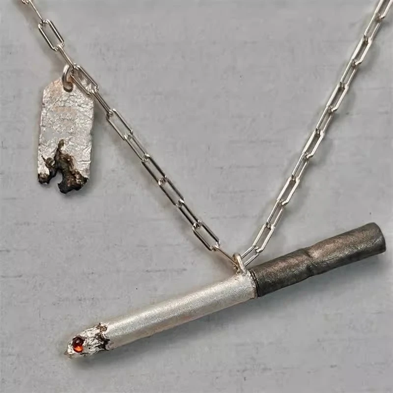 Punk Personality Charm Pendant Necklace for Men Women Punk Lonely Lgnited Cigarettes Necklace Hip Hop Jewelry Accessories Gifts