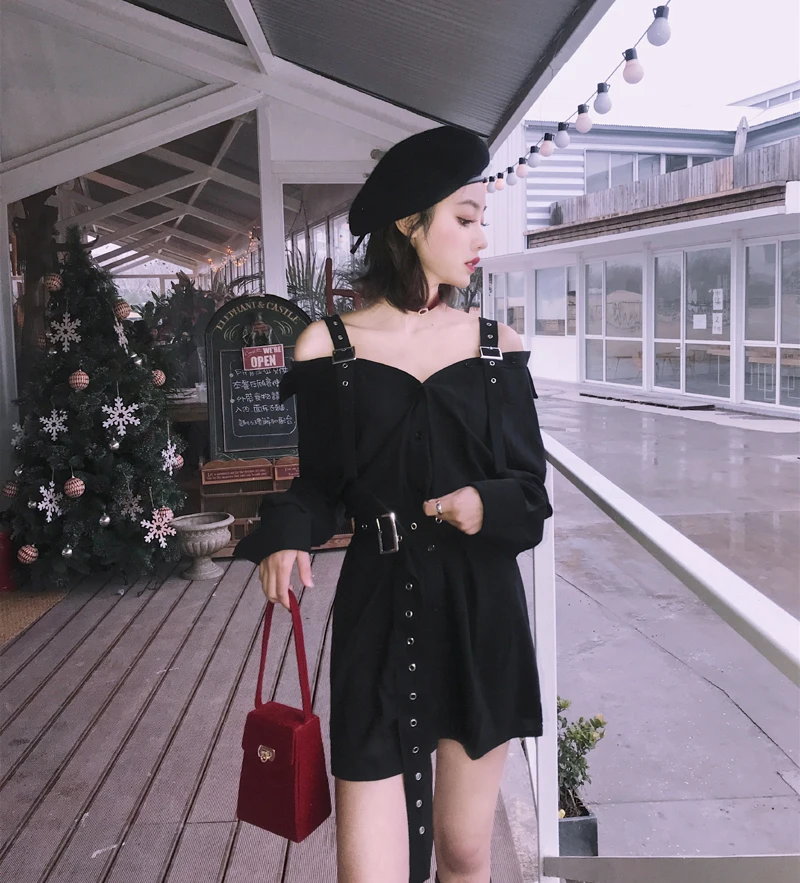 Original Retro Harajuku Design Dress Spring and Autumn 2024 New Dark Black Strap Off Shoulder Belt Shirt Style Dress