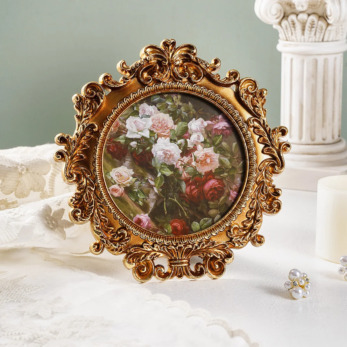 European-style three-dimensional patterned decorative round photo frame for photo display decoration and photography props