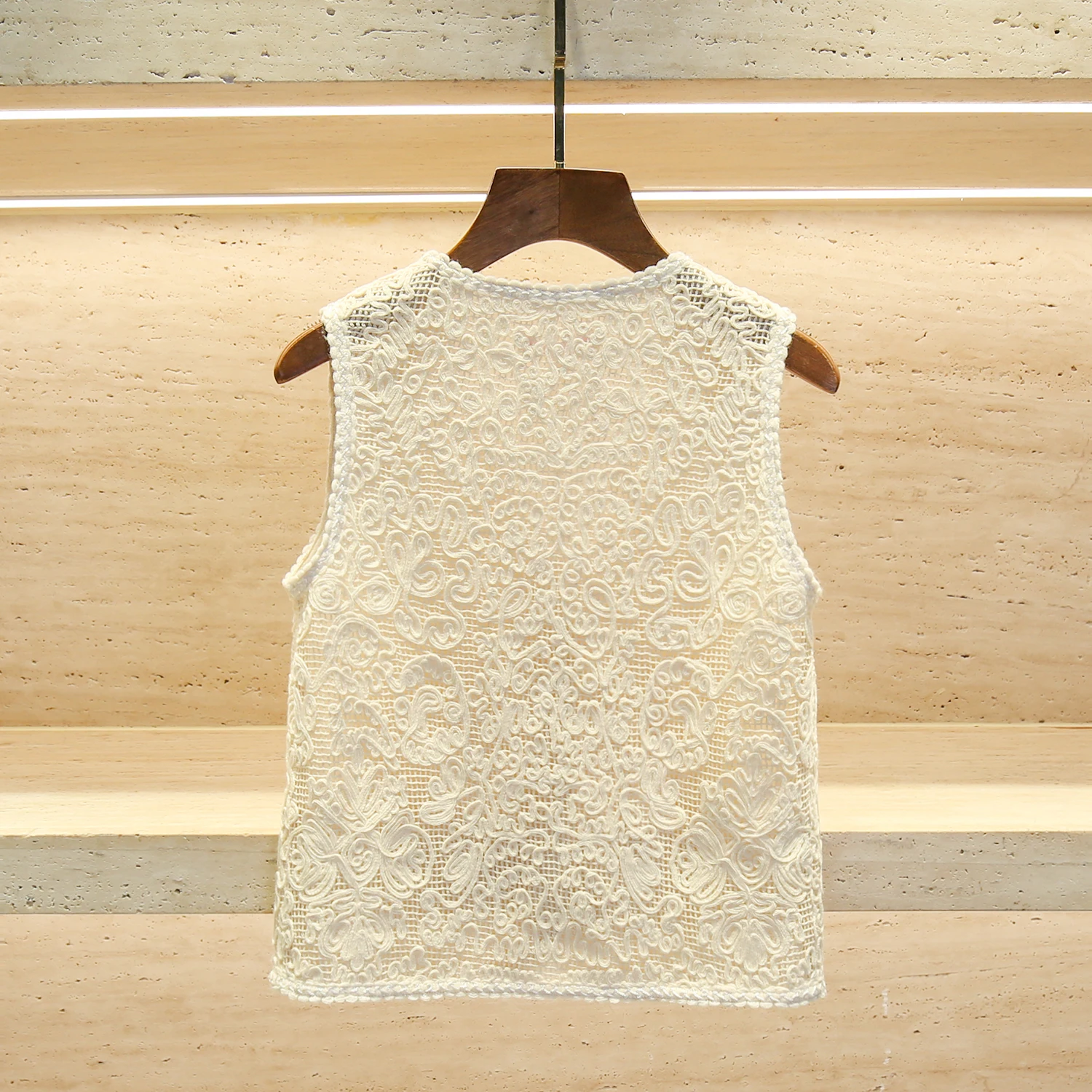 

Luxury Summer New Sle V-ne Lace Hollow out Cardigan Tank Top Women's Faion Ele Simple Match All Sles ort Length...