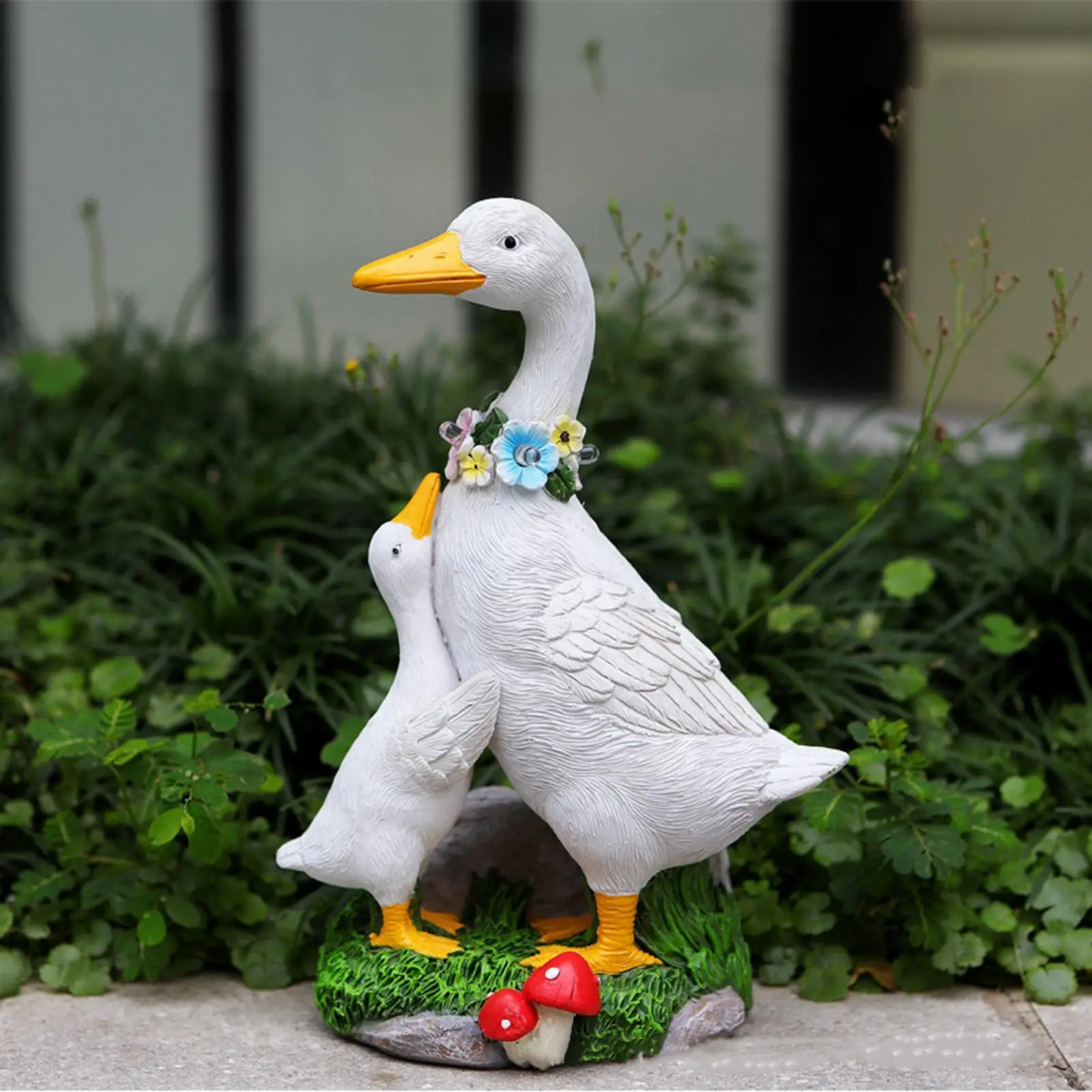 

Front Porch Goose Solar-Powered Resin Outdoor Figurine Decorative Yard Figurines For Homeowners Gardeners Collectors Lawn Patio
