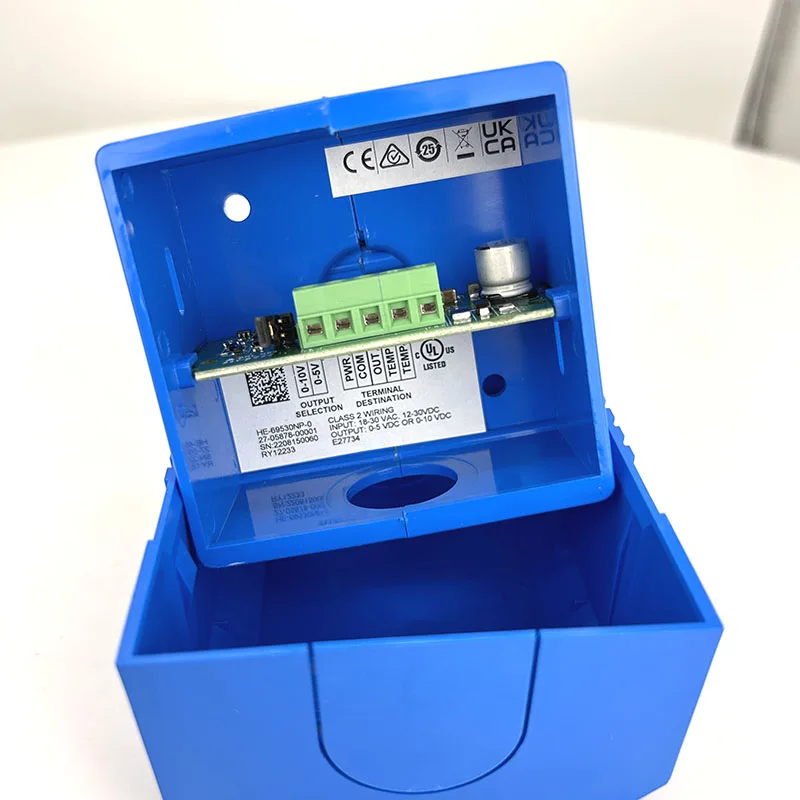 New Jo-hnson HE-69530NP-0 air duct temperature and humidity sensing transmitter, replacing HE-67P3-0N00P