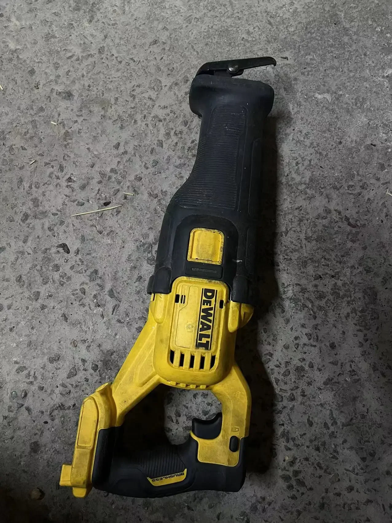 

Dewalt DCS388N 54V Flexvolt Brushless Reciprocating Saw - Body Only.USED.SECOND HAND