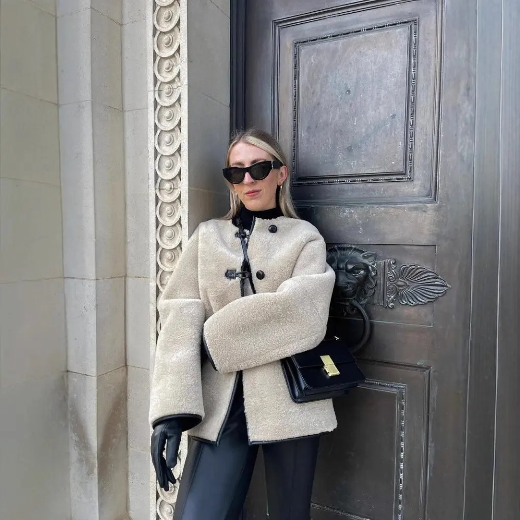 여성용 라운드 넥 인조 모피 코트 버클 장식 디테일 도매 유럽 미국 스타일 ZAUAR