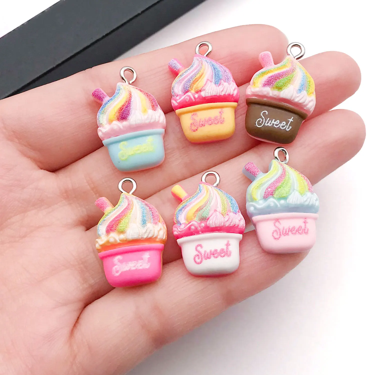 5/12 Uds. De dijes colgantes realistas de pastel de batido de Napoleón, pendientes, pulseras, collares y bolsa/llavero DIY, accesorios