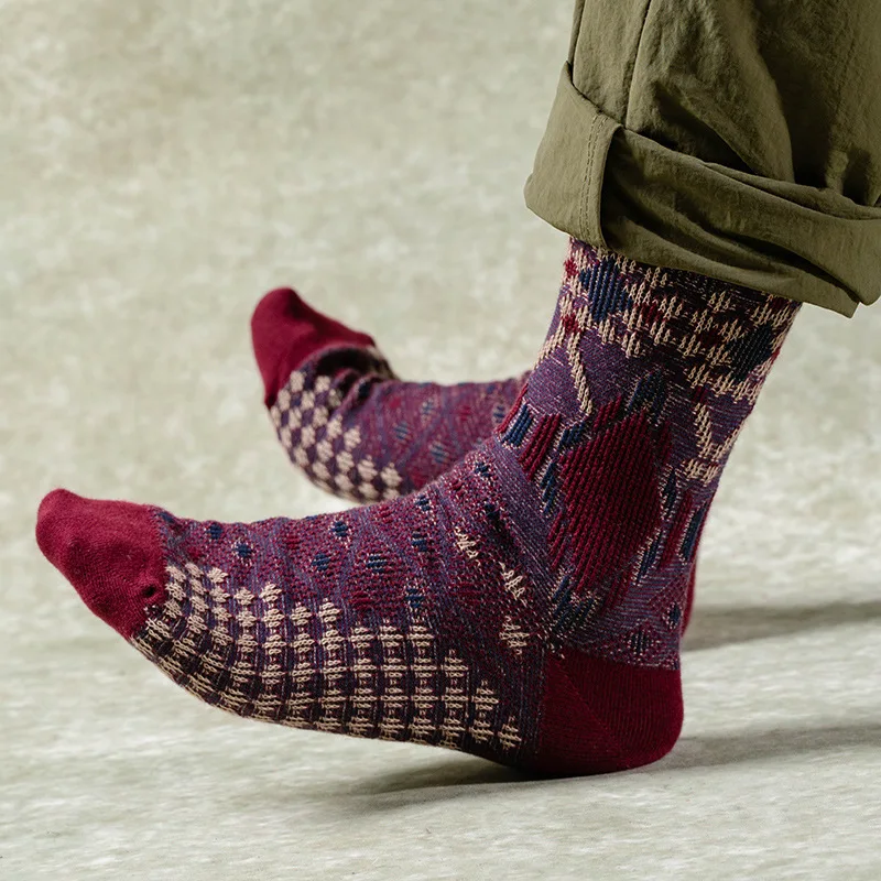 Fall and winter top quality man ethnic vintage style combed cotton breathable comfort casual socks anti-odor absorb sweat socks