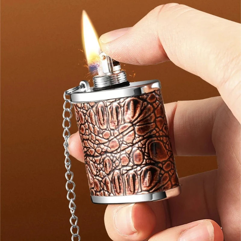 2027 Retro Old-fashioned Sand Wheel Kerosine Lighter Classic Outdoor Portable Pendant Mini Lighter  Smoke Accesoires