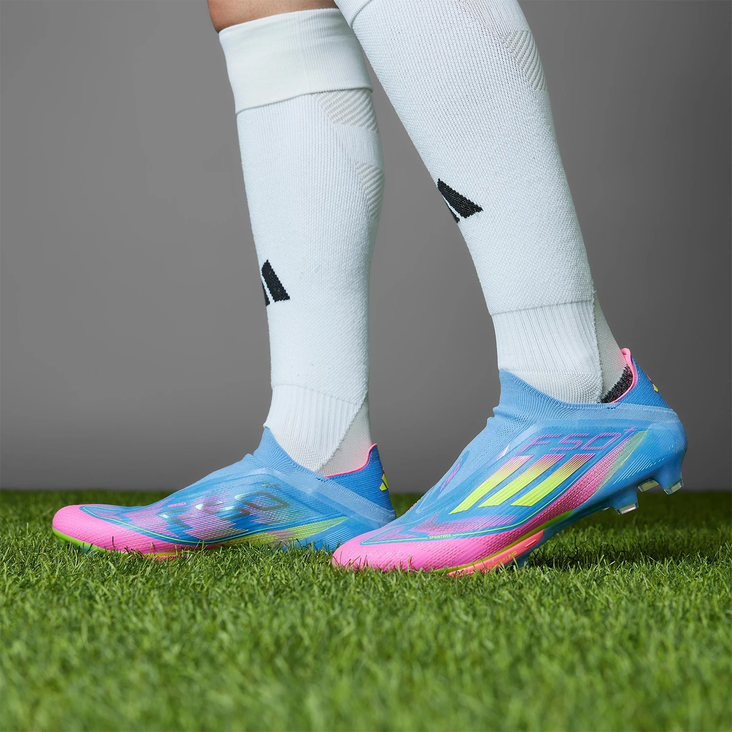 

Adidas Authentic 2025 Men's Fashion Slip-On Training Soccer Shoes IE1250