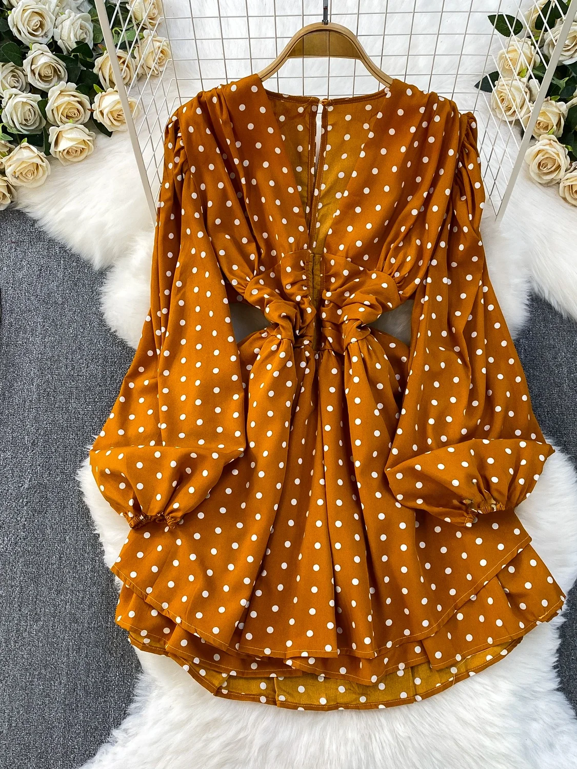 تنورة مثيرة من Vaion Sle V-Ne Lantern Sve Dr للسيدات للخريف منقط بخصر مطوي وتنورة ميدي Dr على شكل حرف a