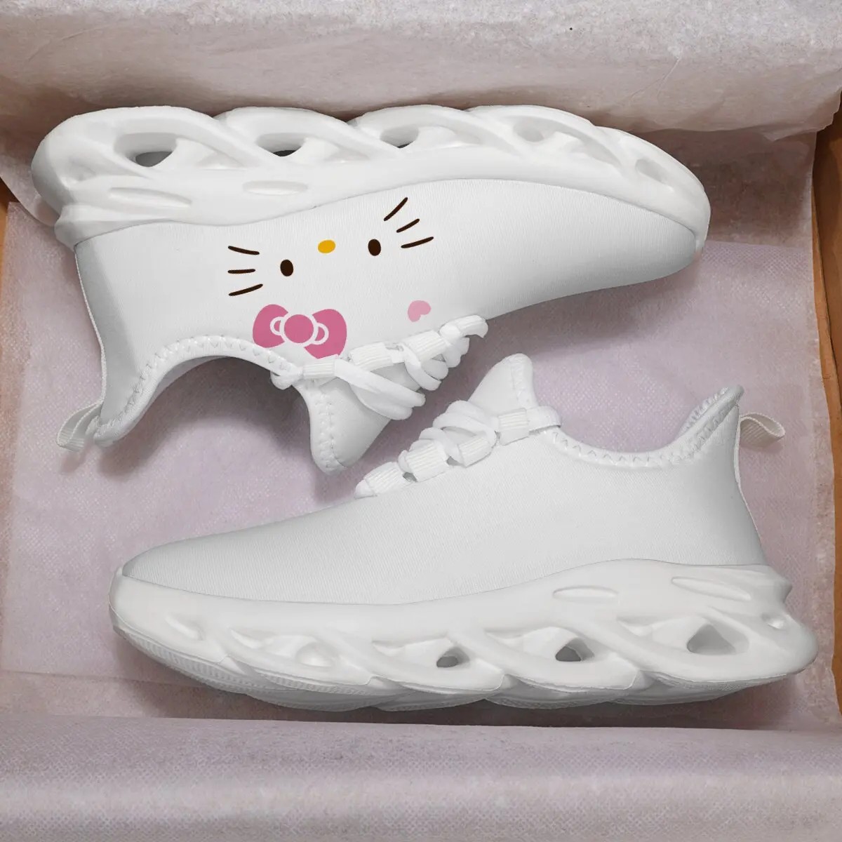 

Hello Kitty White Sports Sneakers with Cartoon Design Boys and Girl's Outdoor Sneakers Spring and Autumn Children's Sport Shoes