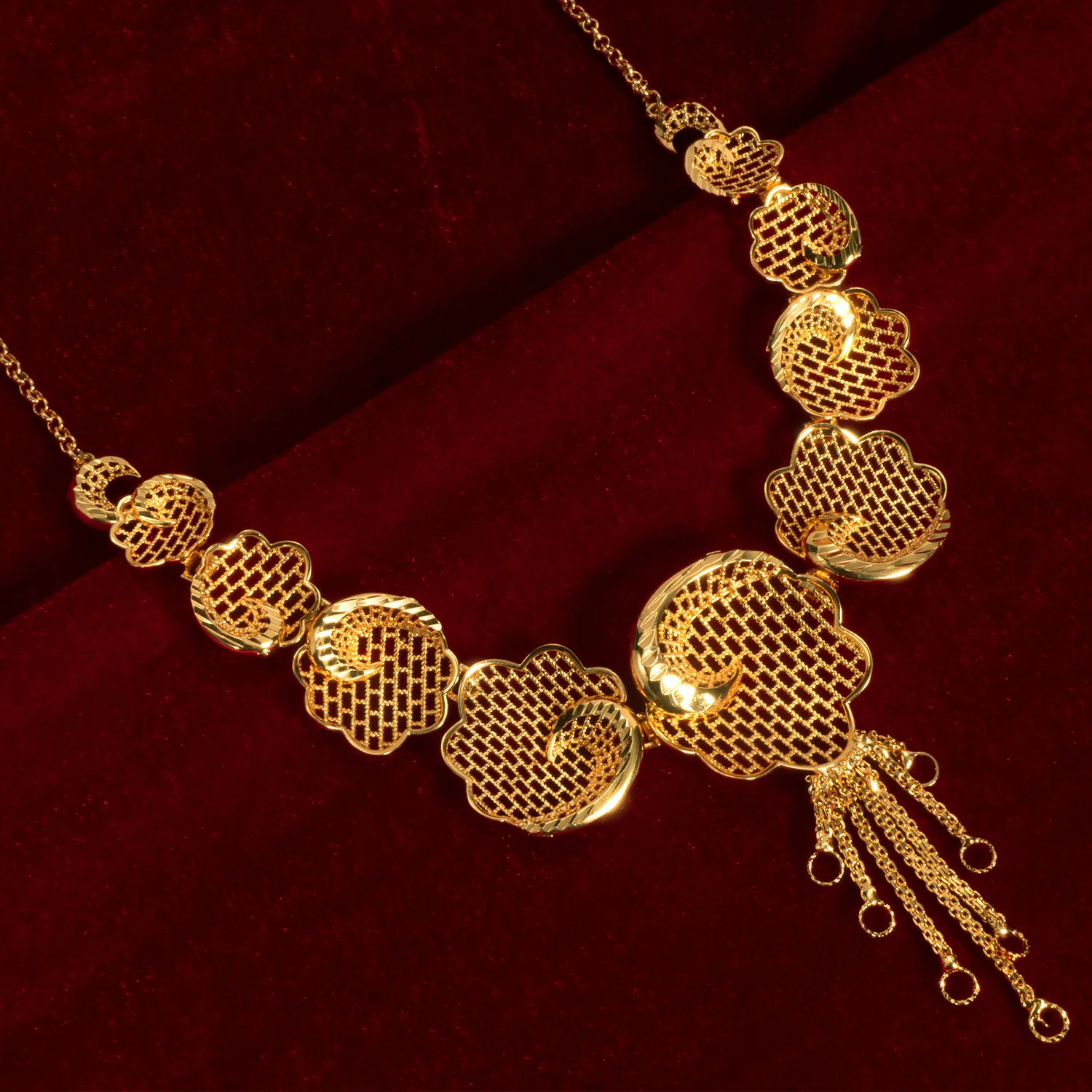 9999 gold bracelet hollow jewelry necklace earrings hand ornaments ring from East Africa for brides in fashionable daily wear