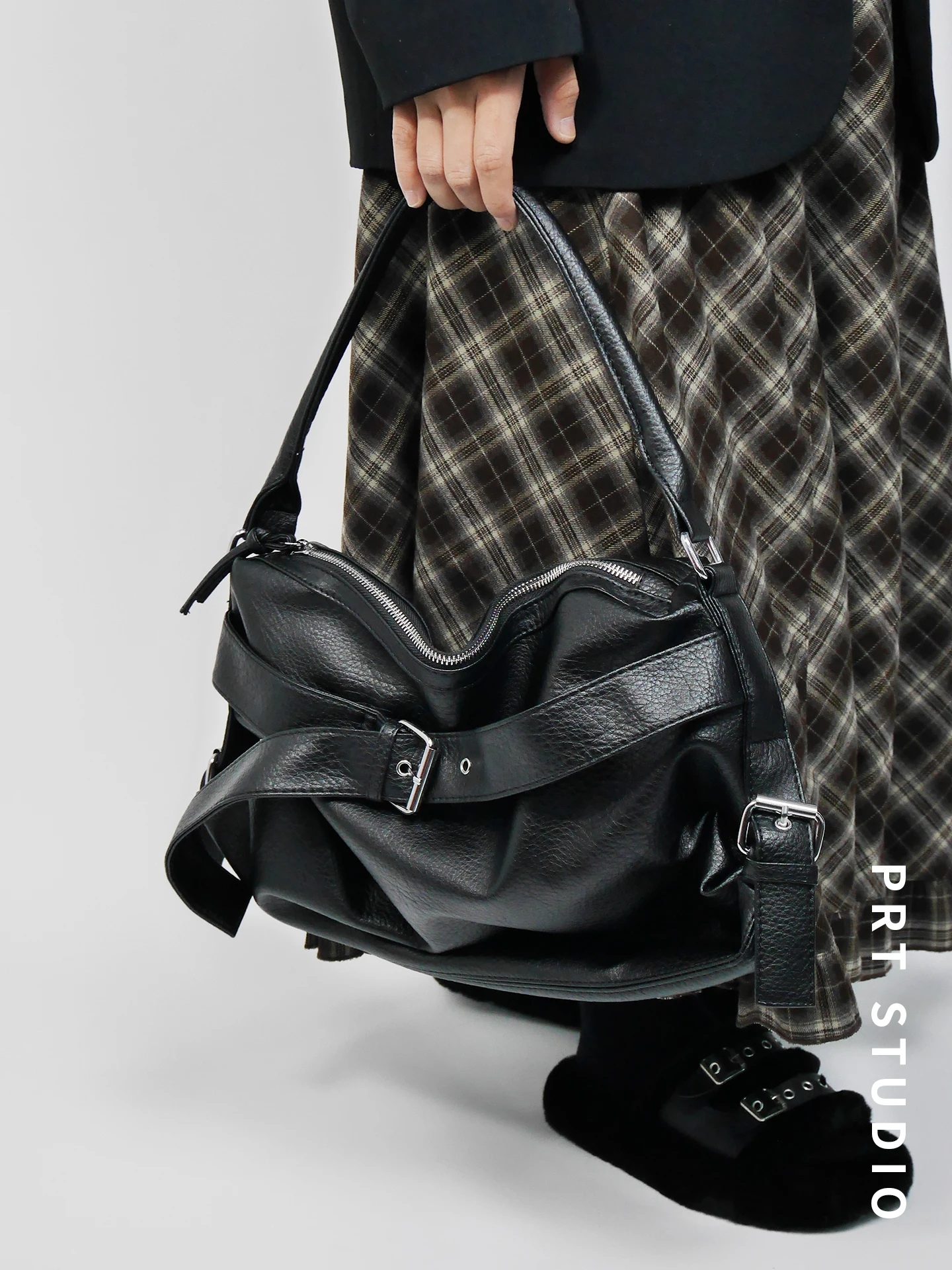 

PRT Large Capacity Belted Tote Bag Single Shoulder Slant Hobo Bag Black Lychee Pattern Cool And Spicy Girl Handbag for Women