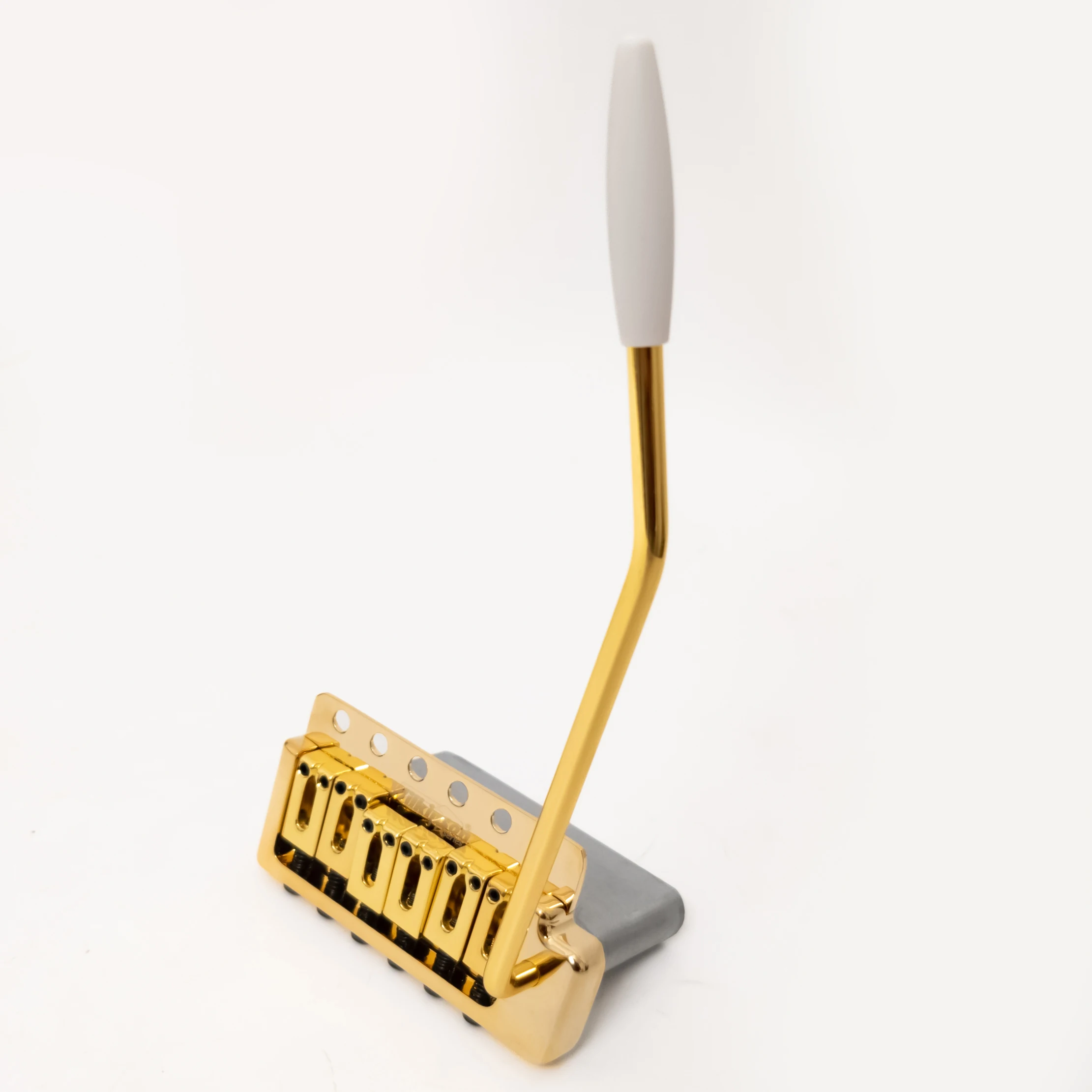 

Wilkinson WOV09 Deluxe 52.5mm 6-Screw Tremolo Bridge, Gold Chrome Finish, for St Style Guitars