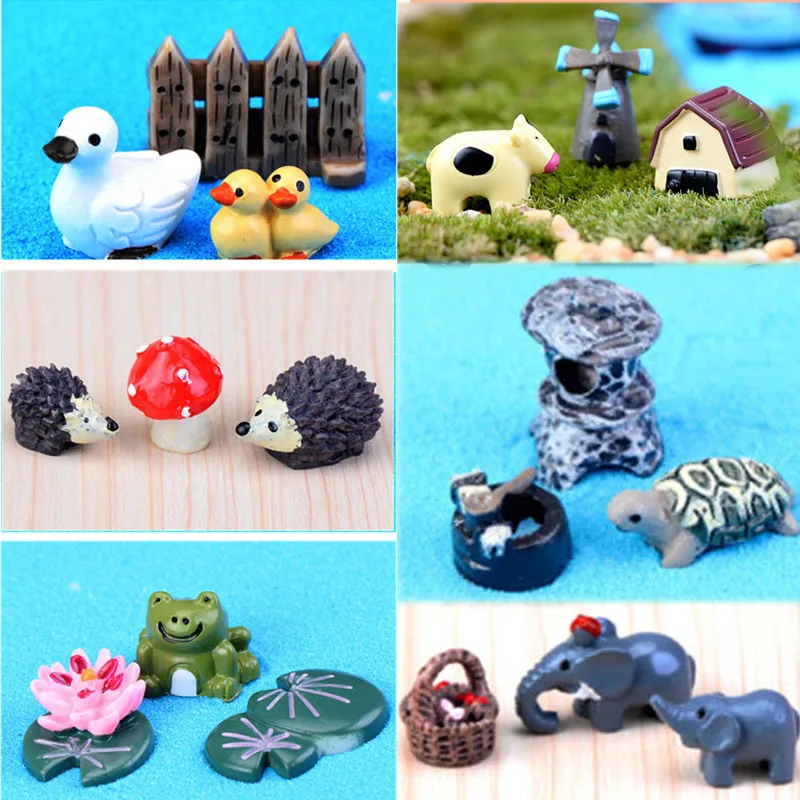 

30pcs Miniature Animal Figurines Tiny Landscape Resin craft ornament Moss Terrarium Decor