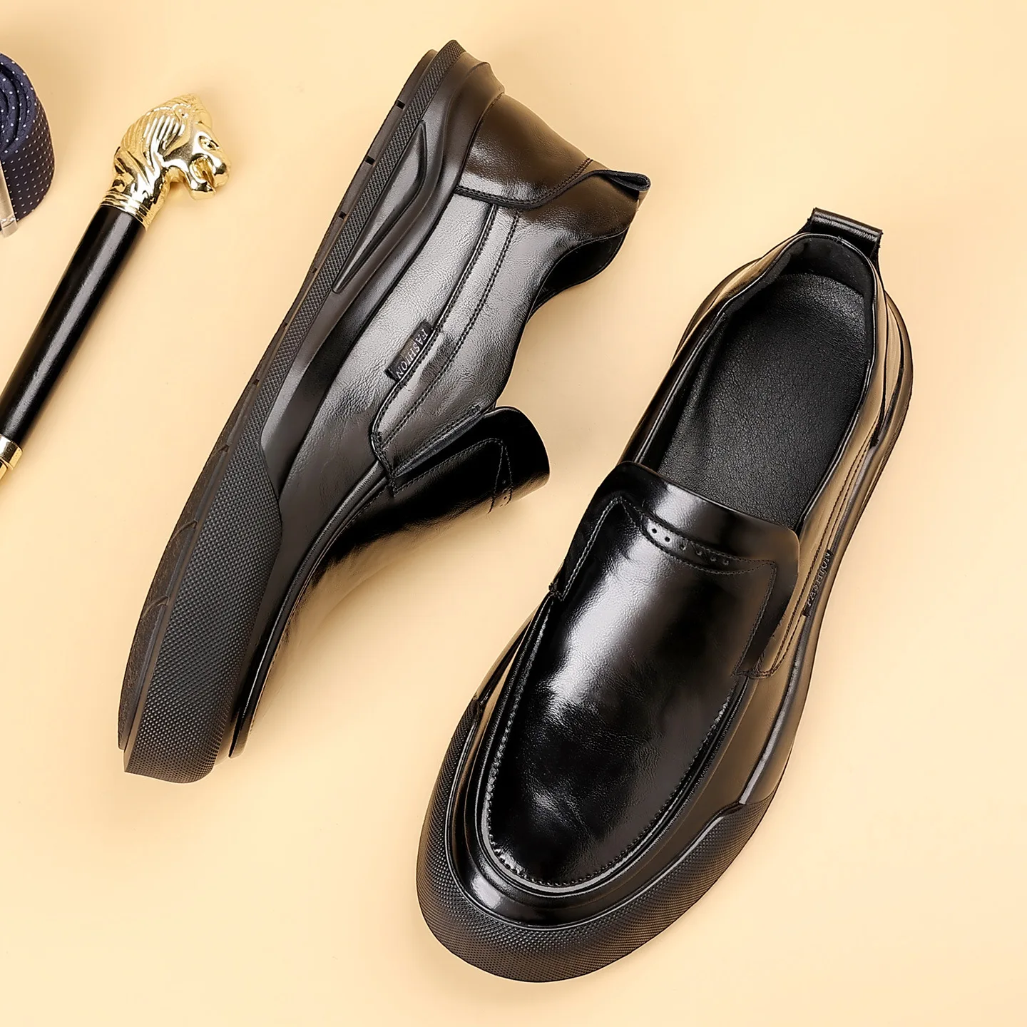 

Spring Leather Casual Leather Shoes Men Breathable Hand Shoes Men's Shoes Cowhide