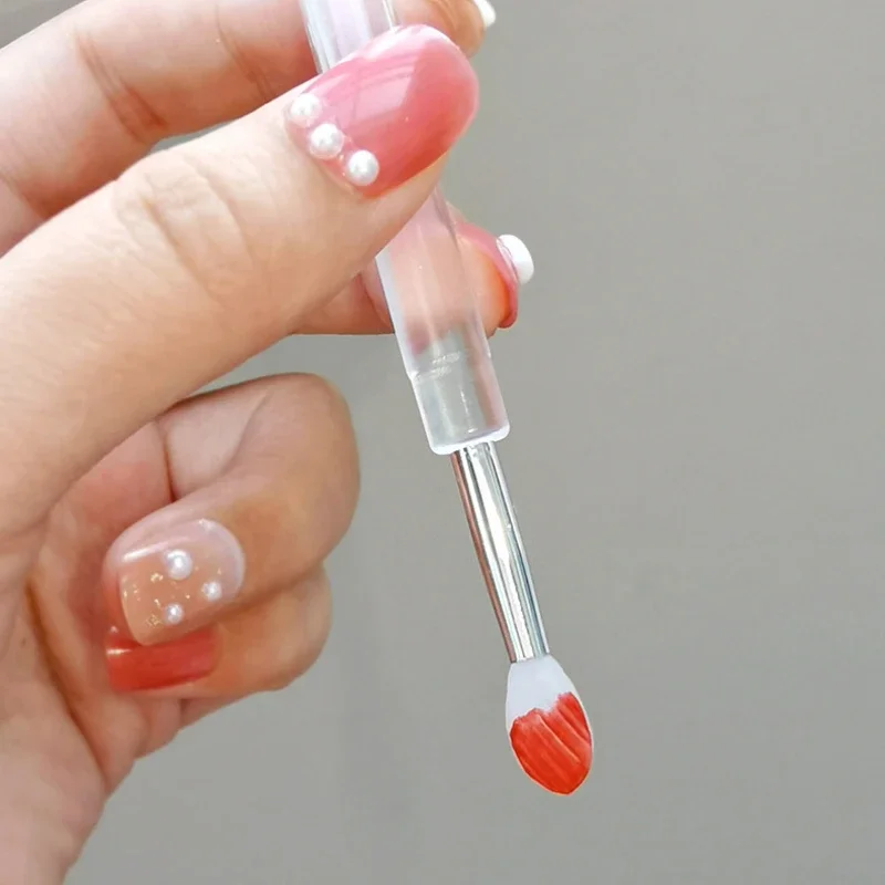 Pinceles de silicona para labios pequeños con cubierta a prueba de polvo, pincel para lápiz labial, herramientas de pincel de maquillaje, accesorios cosméticos fáciles de llevar