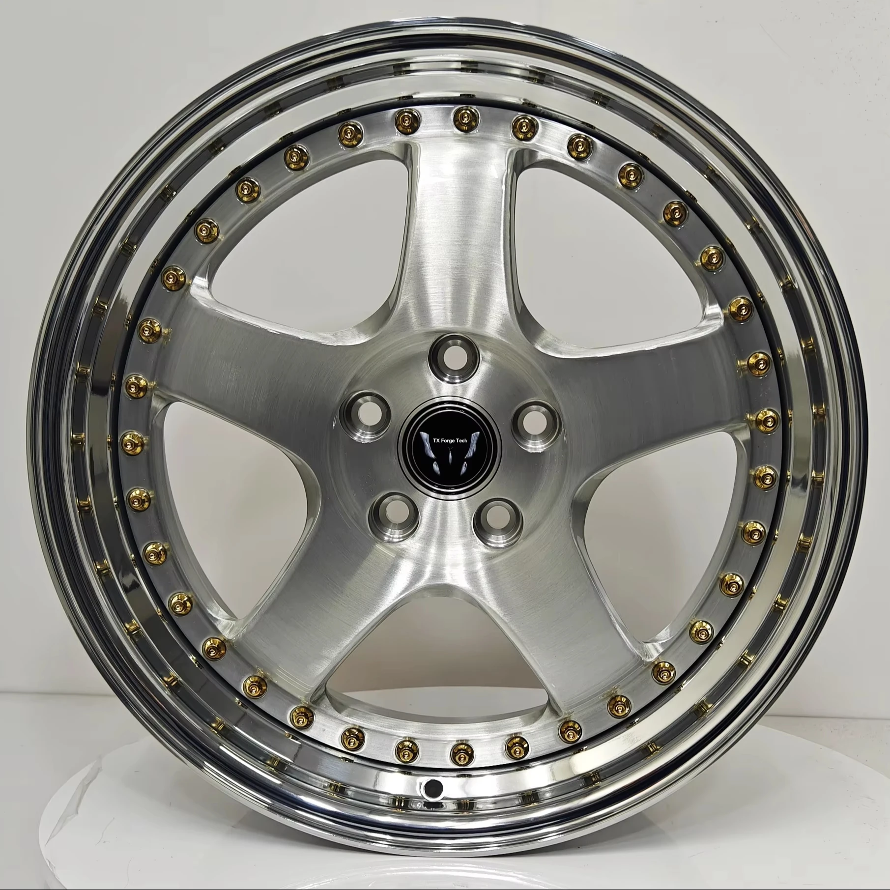 

Лидер продаж D2516 изготовленное на заказ кованое колесо из алюминиевого сплава с бронзовой отделкой для Hyundai Mighty, ступица переднего колеса с размером 40 мм и 25 мм на заказ ET