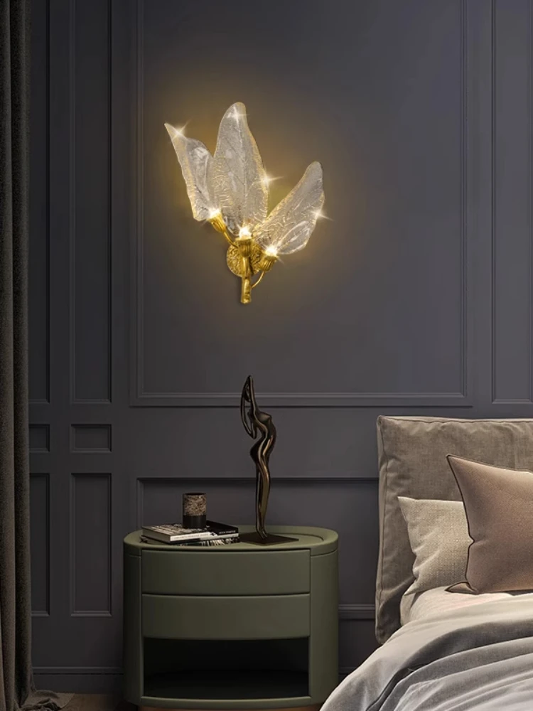 Post-modern light luxury all-copper leaf wall lamp, simple modern background wall decorative lamp, creative personality