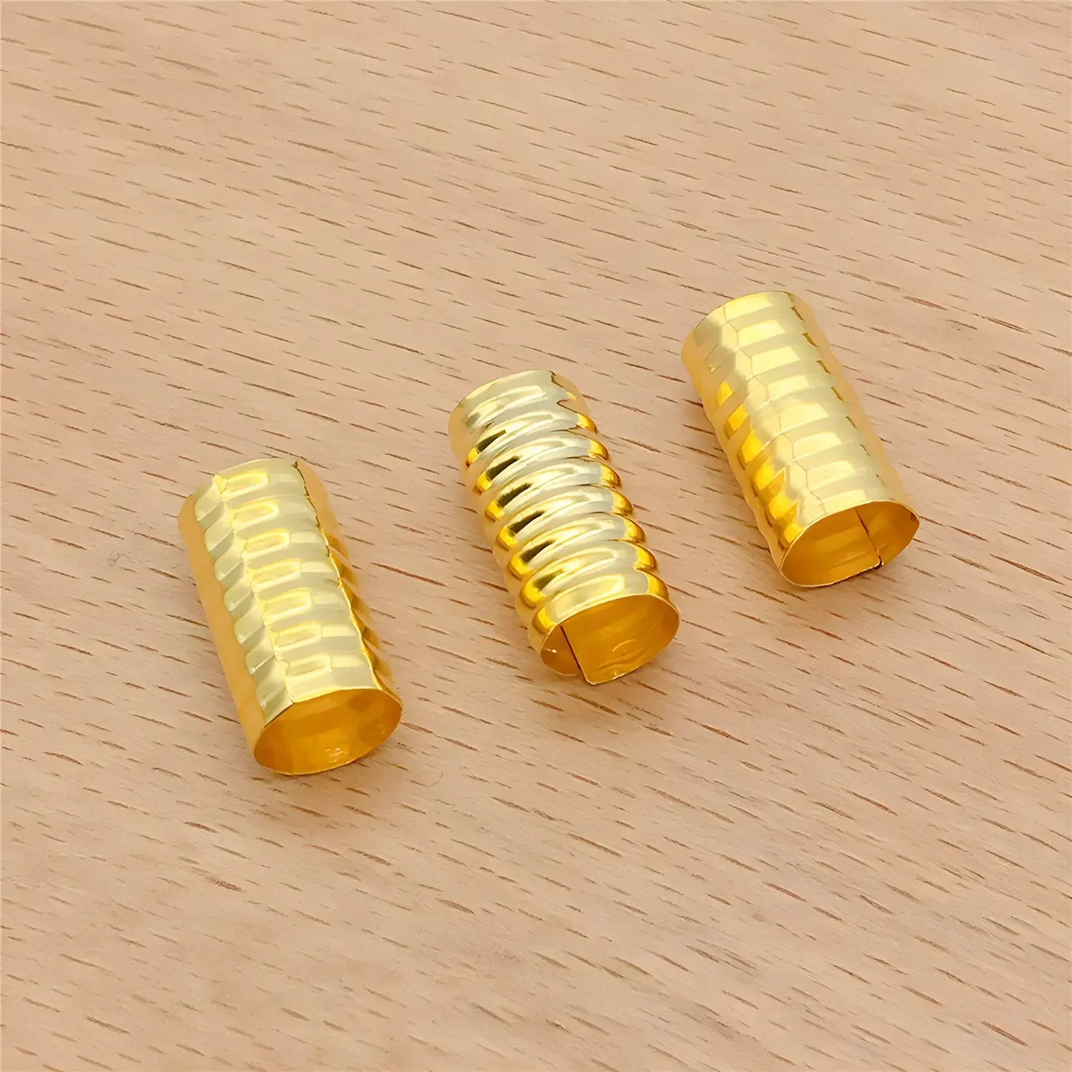 100 ชิ้น/ล็อตดินสอทองเงินผมแหวนโลหะสําหรับ Dreadlocks Braiding Hole Micro แหวนเครื่องประดับผมสําหรับ Braids