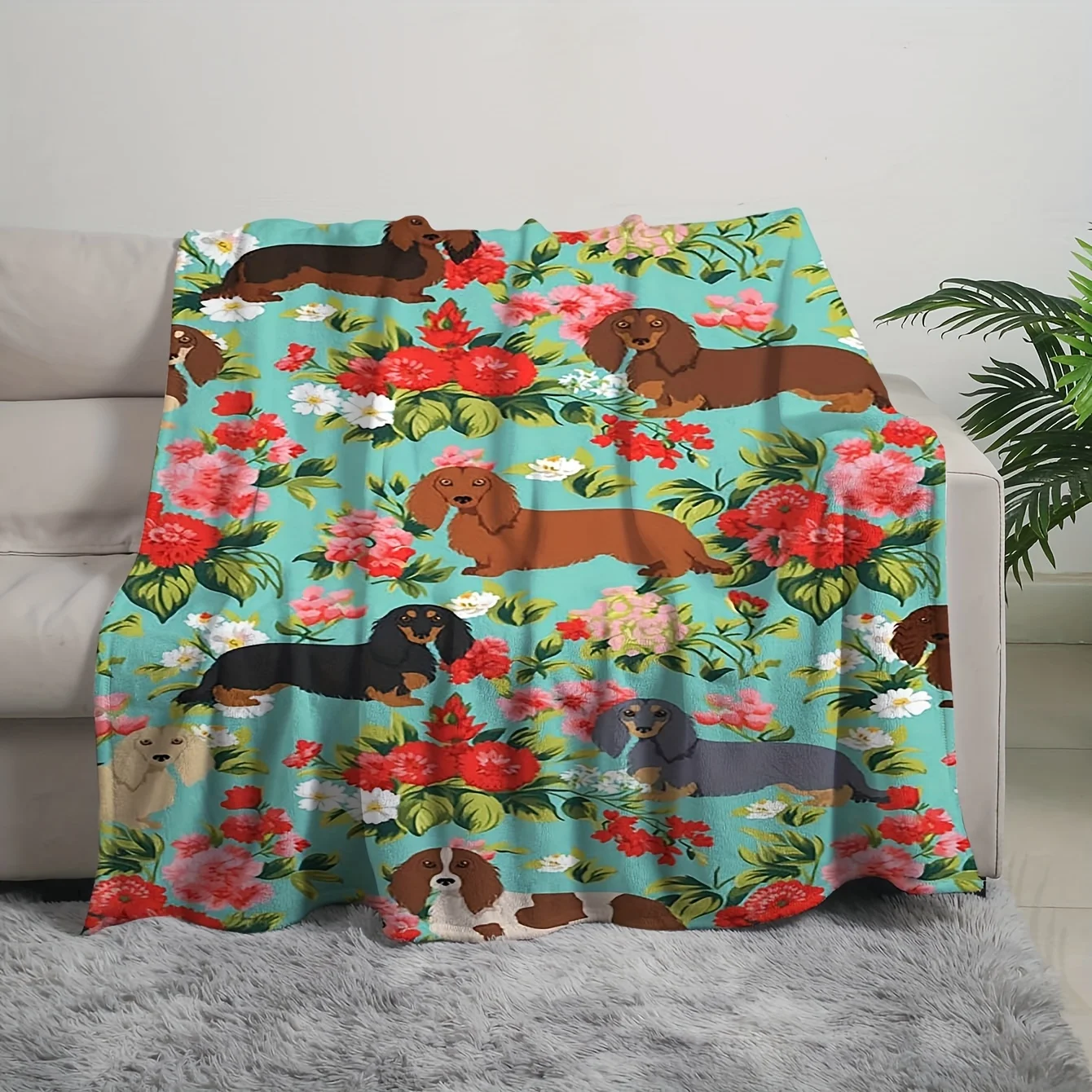Cozy Dachshund & Wiener Dog Print Flannel Throw Blanket - Soft, Warm, and Anti-Pill for Couch,, Office Naps, and Travel - Versat